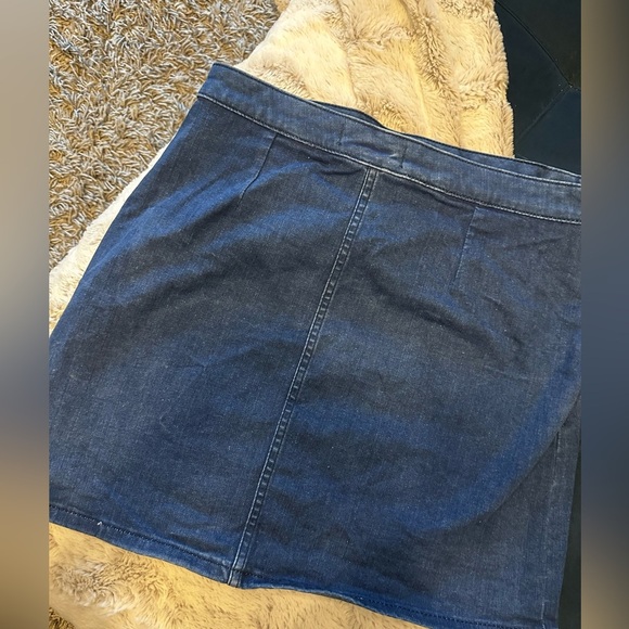 We the Free/Free people denim snap skirt. Size 12. Runs smaller. EUC. - Picture 5 of 7